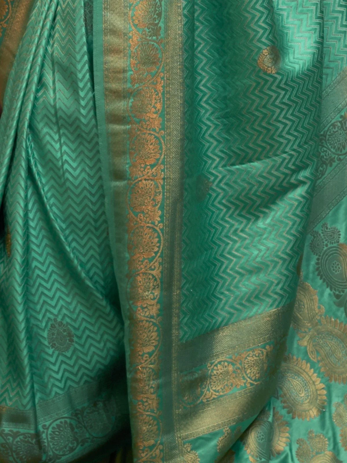 Odette Sea Green Woven Design Silk Blend Saree With Unstitched Blouse For Women - Image 3