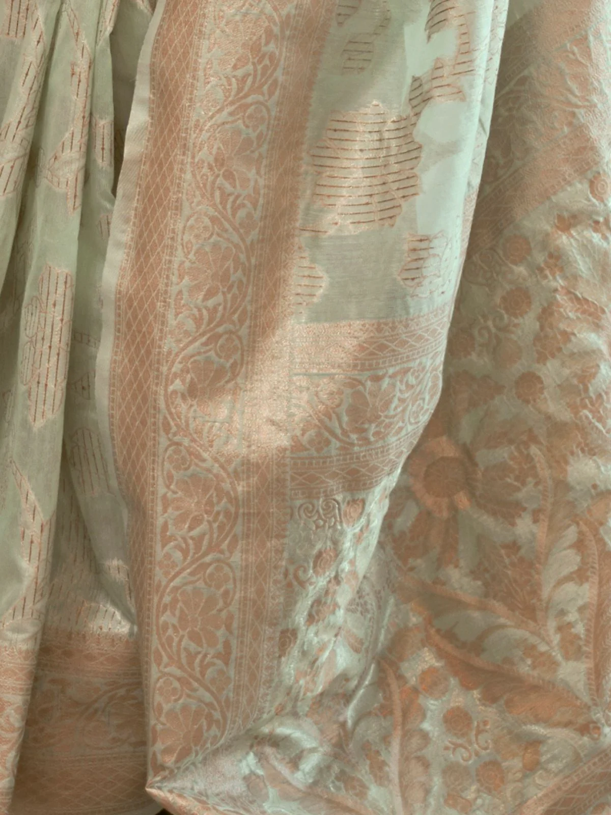 Odette Sea Green Woven Design Silk Blend Saree With Unstitched Blouse For Women - Image 3