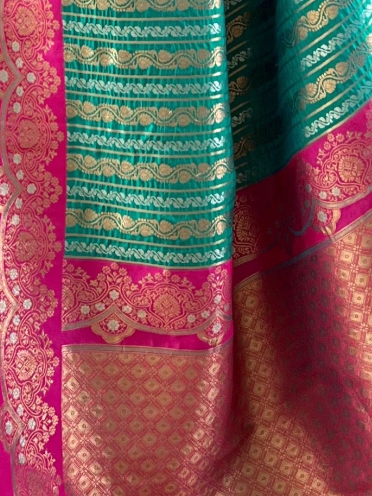Odette Sea Green Woven Design Soft Silk Saree With Unstitched Blouse For Women - Image 4