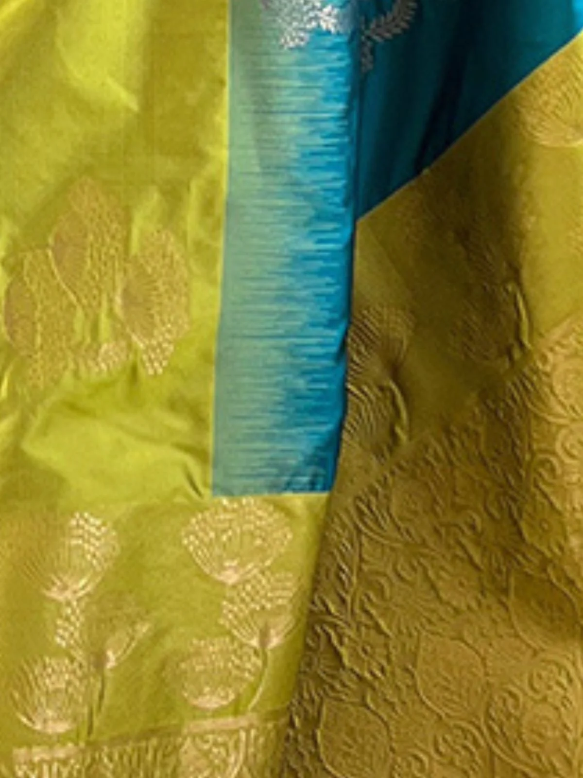 Odette Sea Green Woven Design Soft Silk Saree With Unstitched Blouse For Women - Image 4