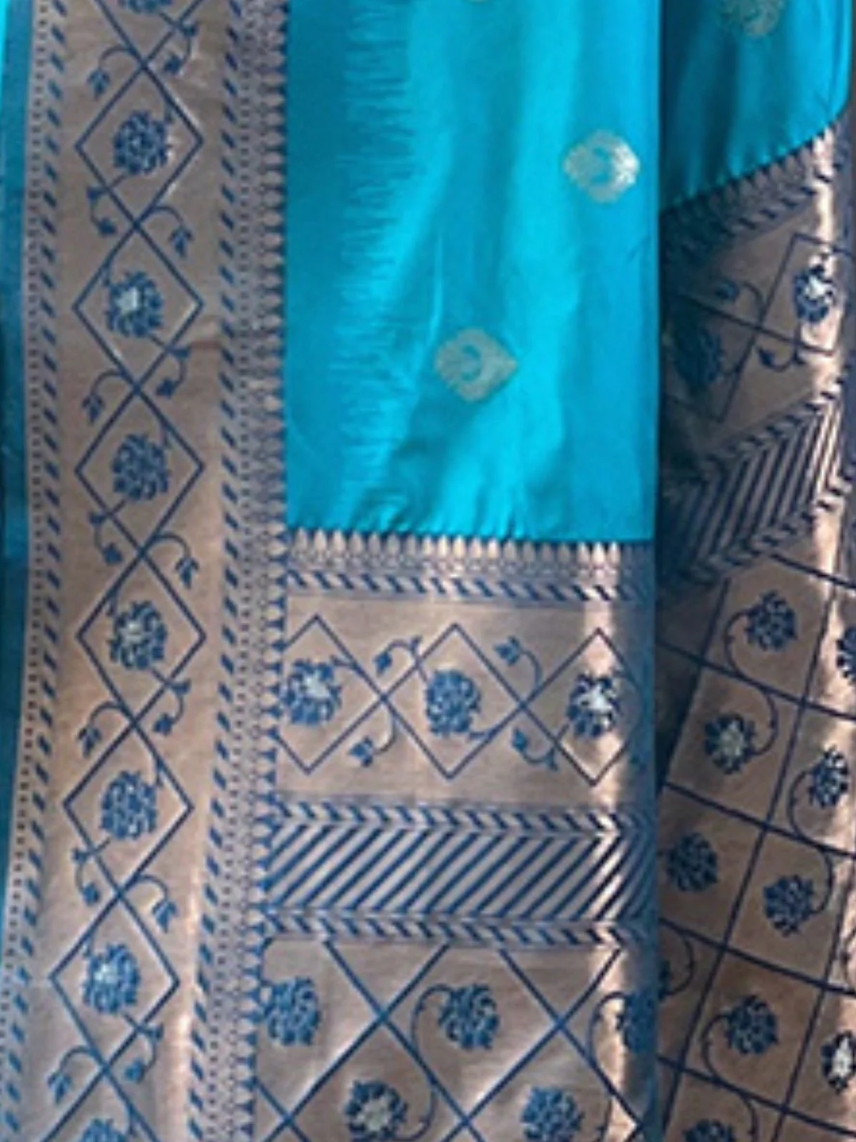 Odette Sea Green Woven Design Soft Silk Saree With Unstitched Blouse For Women - Image 4