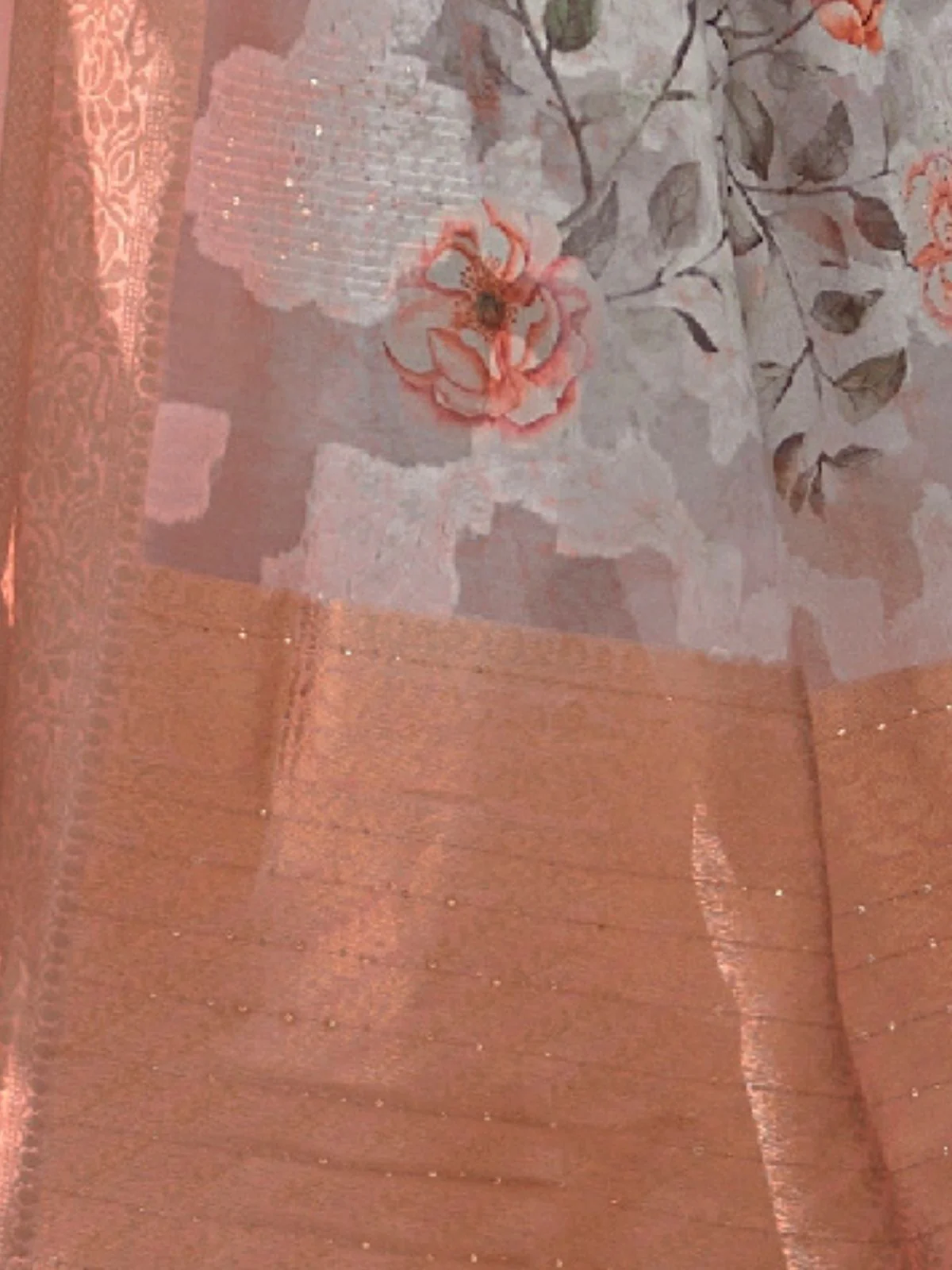 Odette Off White Poly Brasso Woven Saree With Unstitched Blouse For Women - Image 3