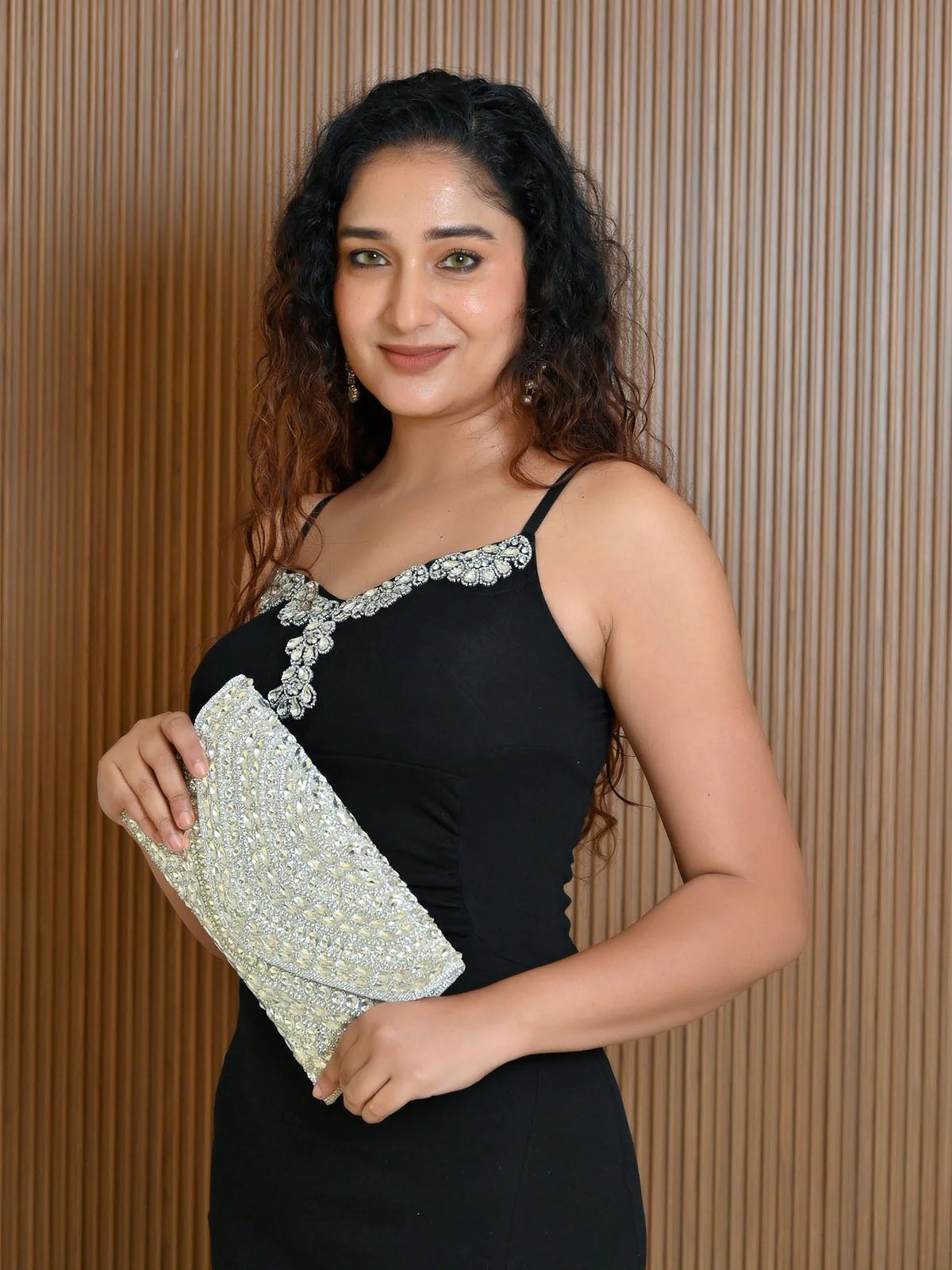 Odette Silver Jute Embellished Clutch For Women - Image 2