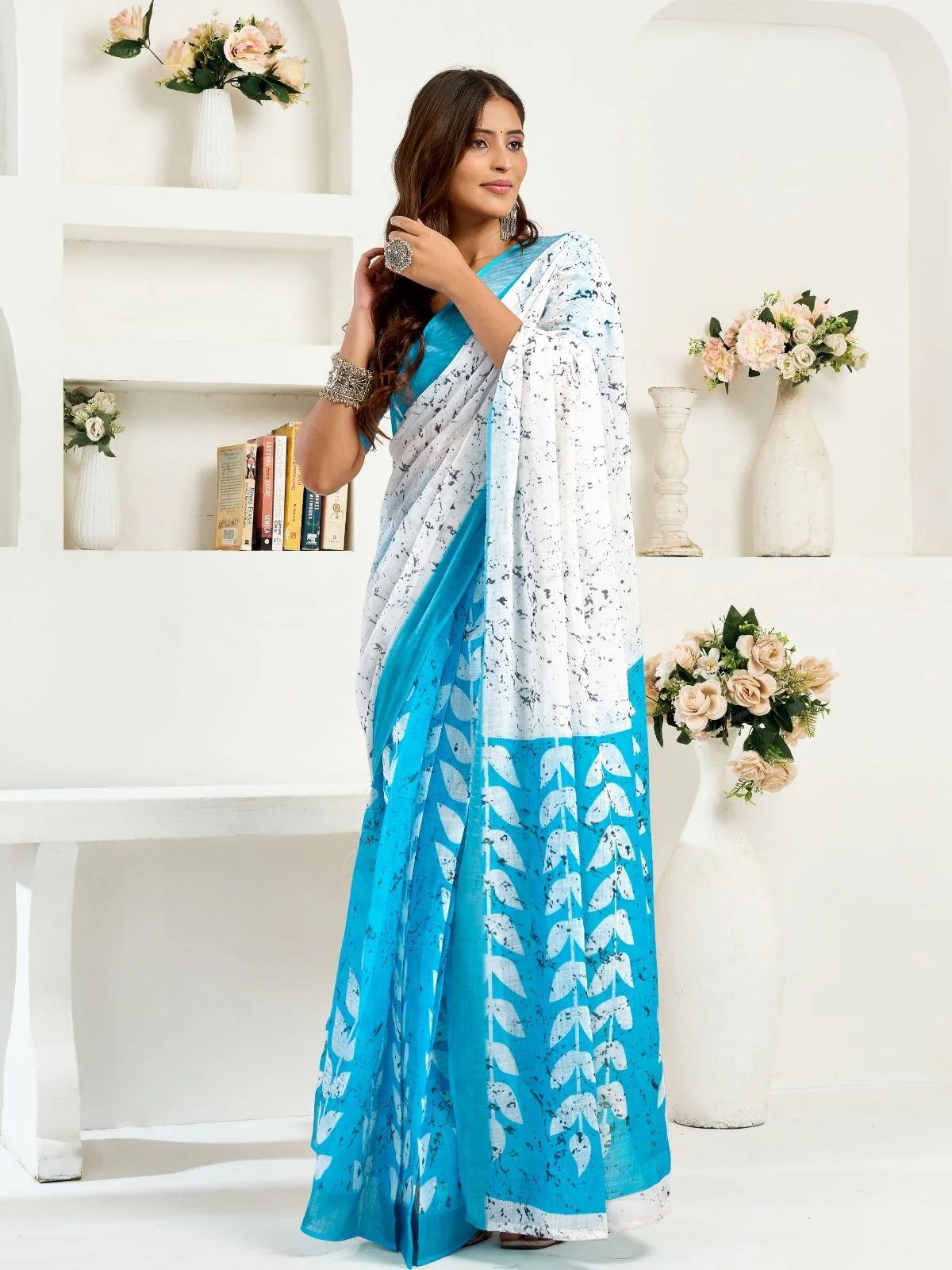 Odette Sky Blue Cotton Linen Zari Work Saree For Women - Image 3