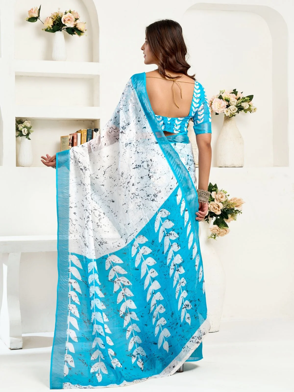 Odette Sky Blue Cotton Linen Zari Work Saree For Women - Image 4