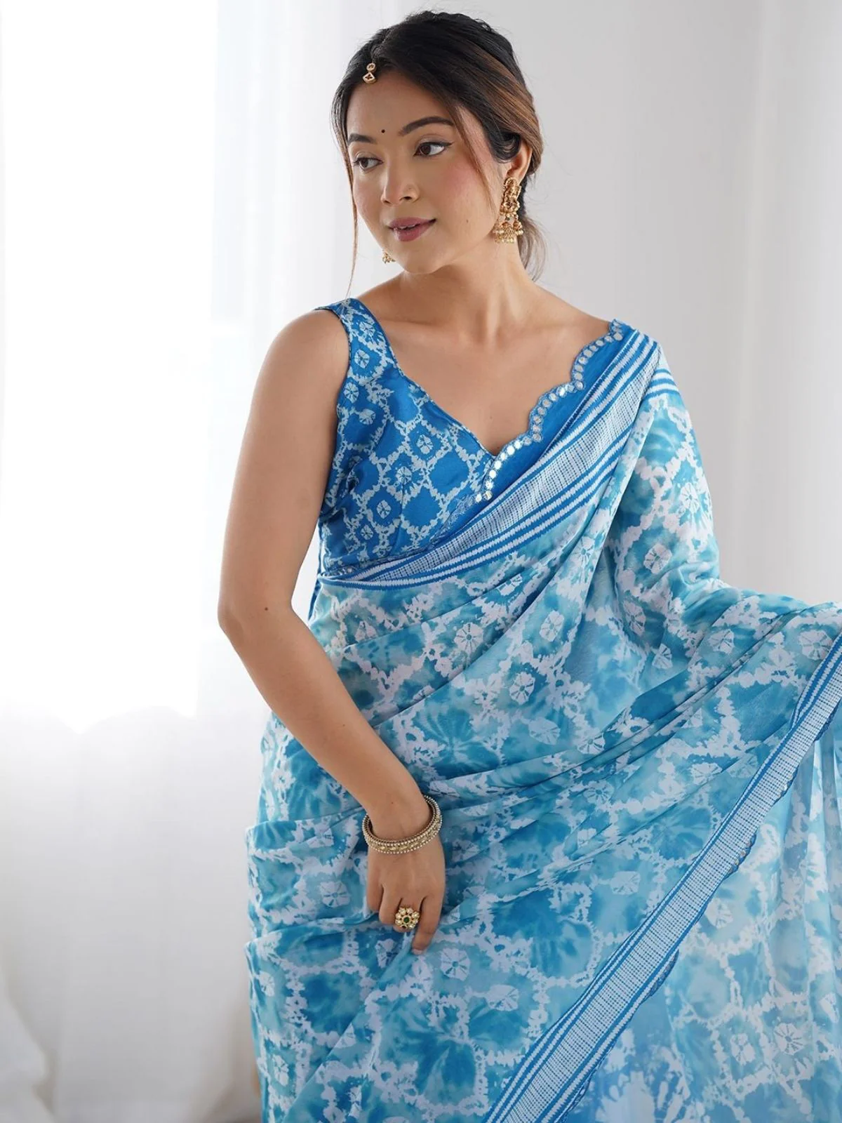 Odette Sky Blue Georgette Printed Saree For Women - Image 4