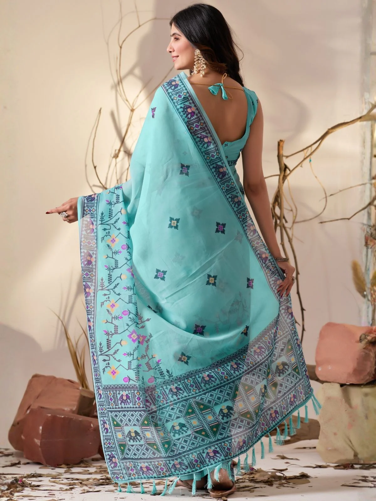 Odette Sky Blue Georgette Printed Saree For Women - Image 3