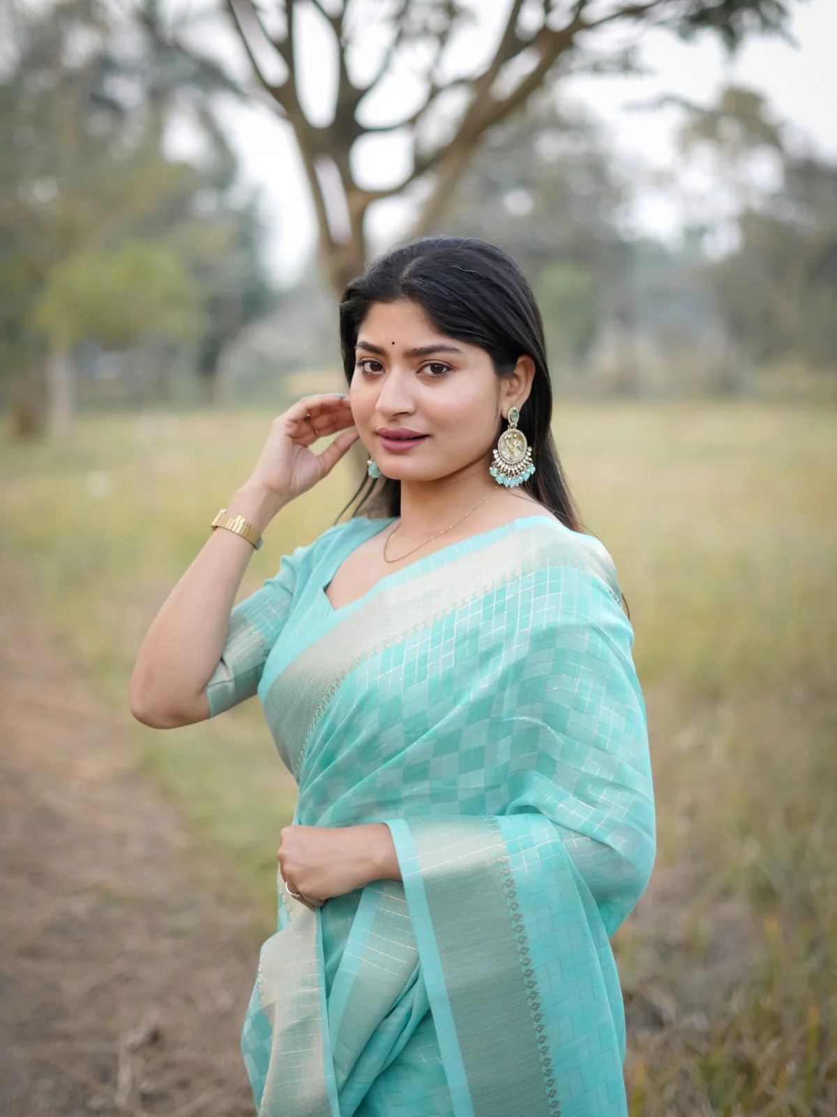 Odette Sky Blue Silk Blend Woven Saree For Women - Image 3