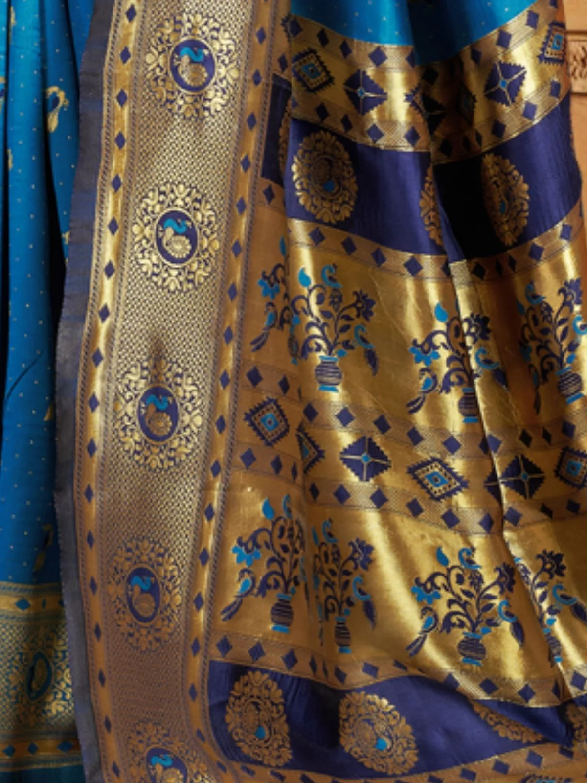 Odette Sky Blue Silk Woven Saree For Women - Image 5