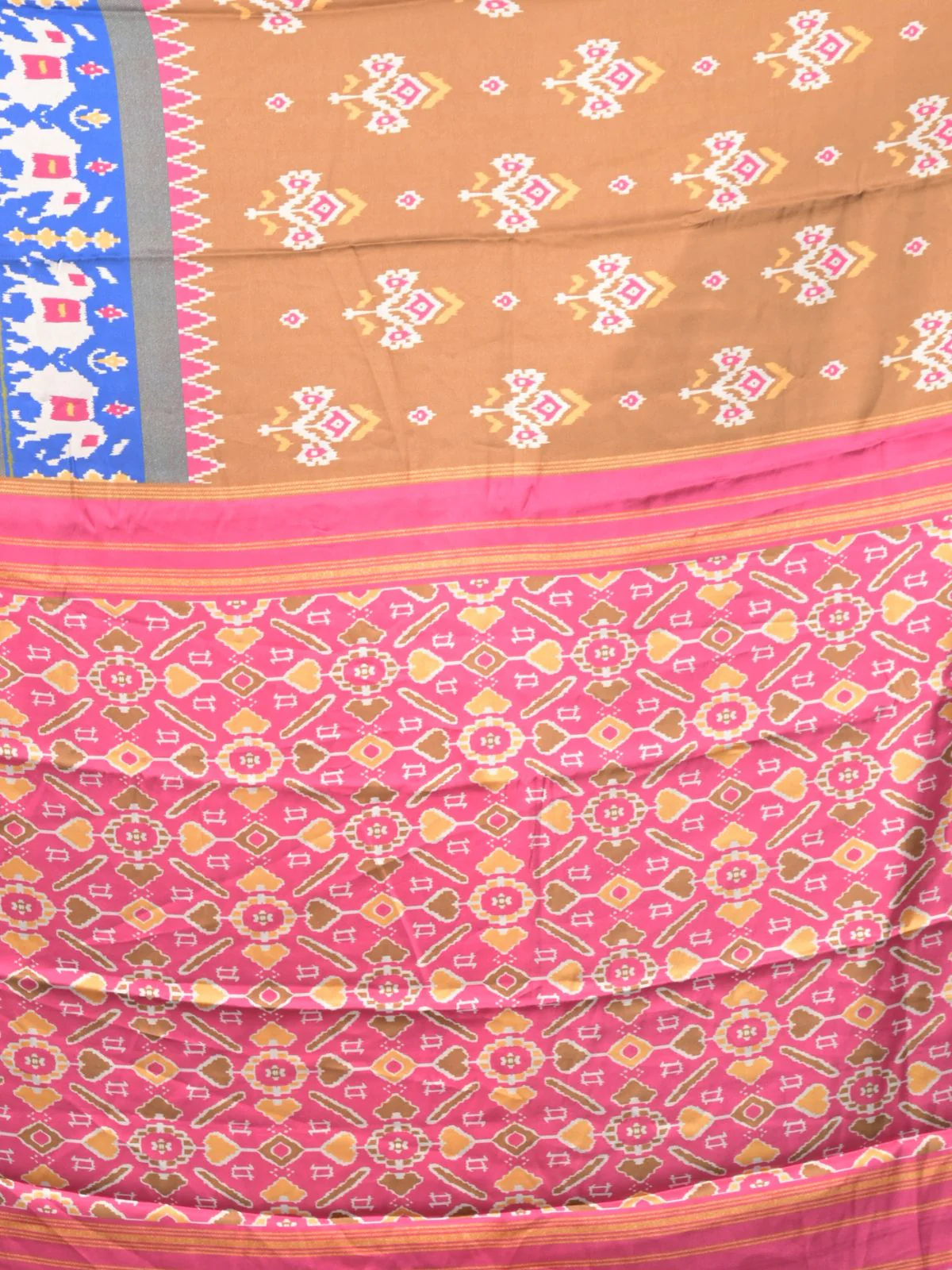 Odette Tan Printed Crepe Saree With Unstitched Blouse For Women - Image 6