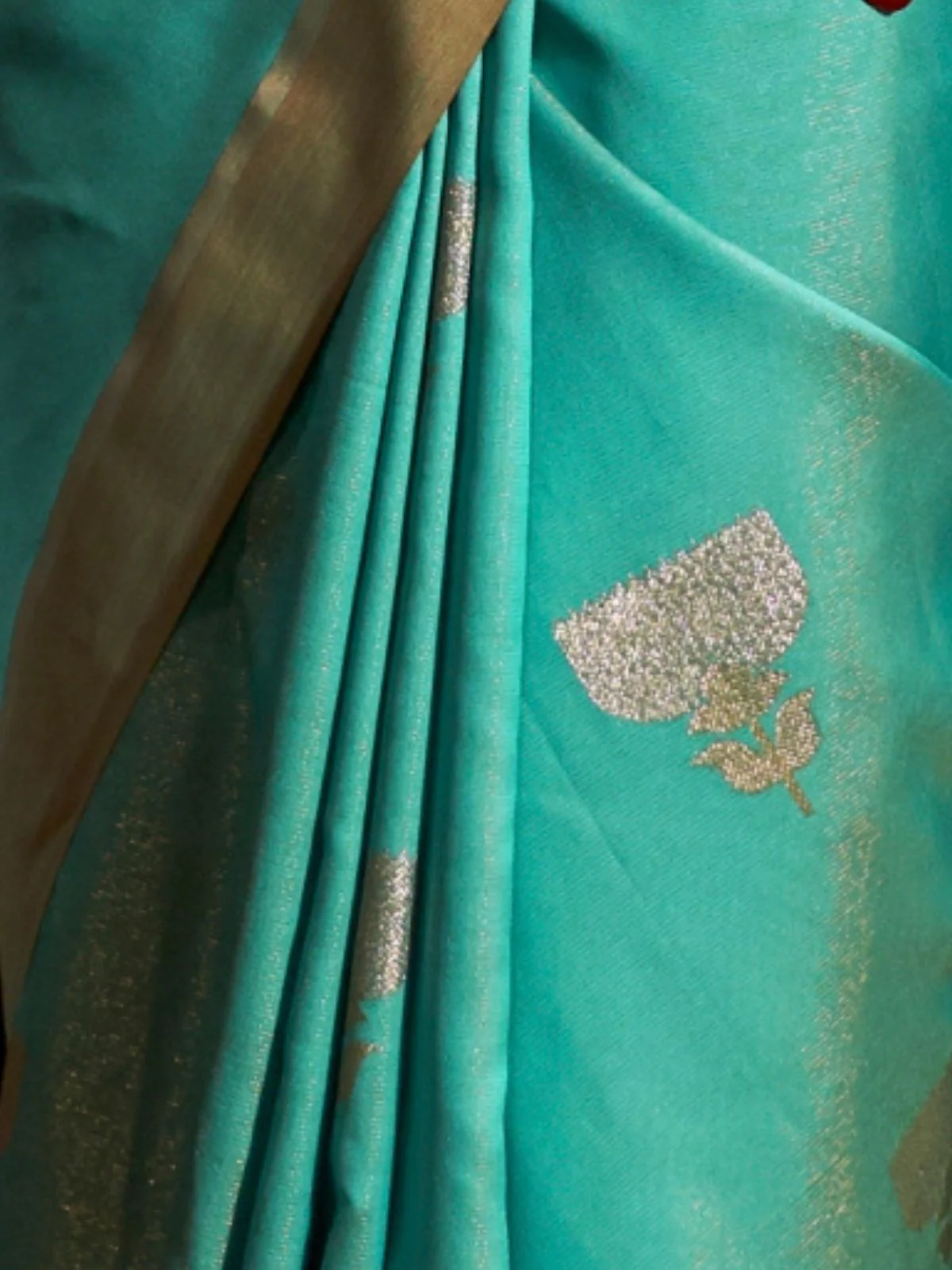 Odette Blue And Gold Woven Design Silk Blend Saree With Unstitched Blouse For Women - Image 4