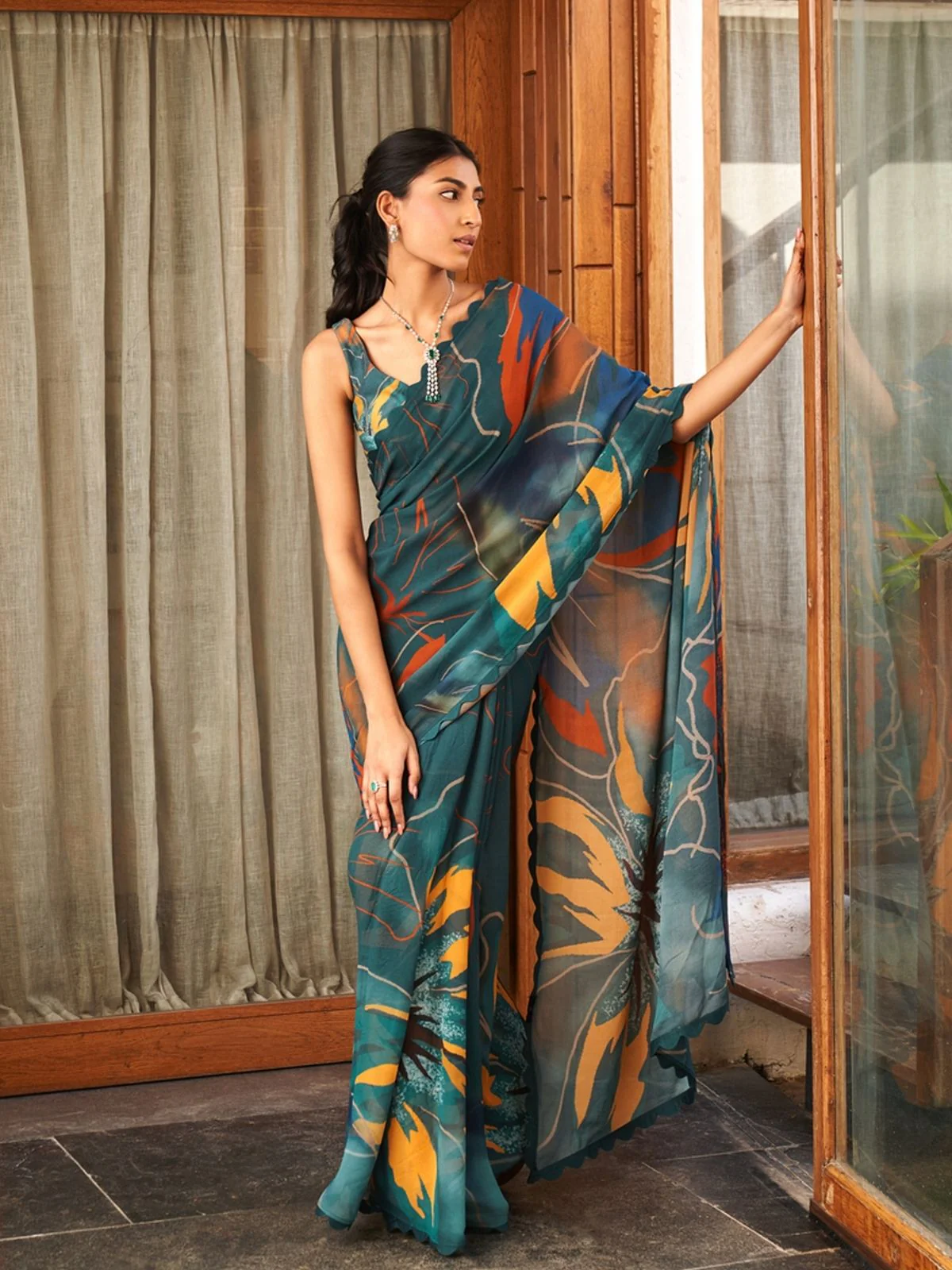 Odette Teal Blue Georgette Printed Saree With Unstitched Blouse For Women - Image 3