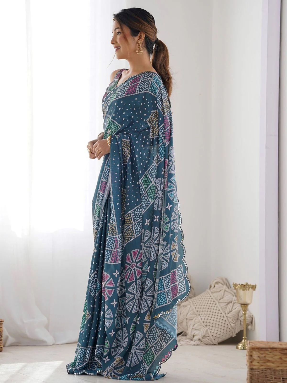 Odette Teal Blue Silk Blend Bandhini Print & Cutwork Saree For Women - Image 2