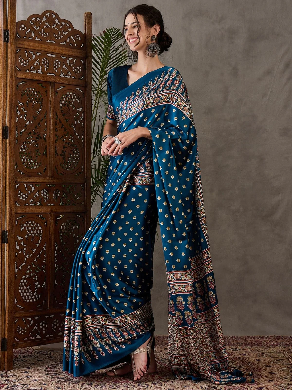 Odette Teal Blue Silk Blend Printed Elegant Saree For Women - Image 3