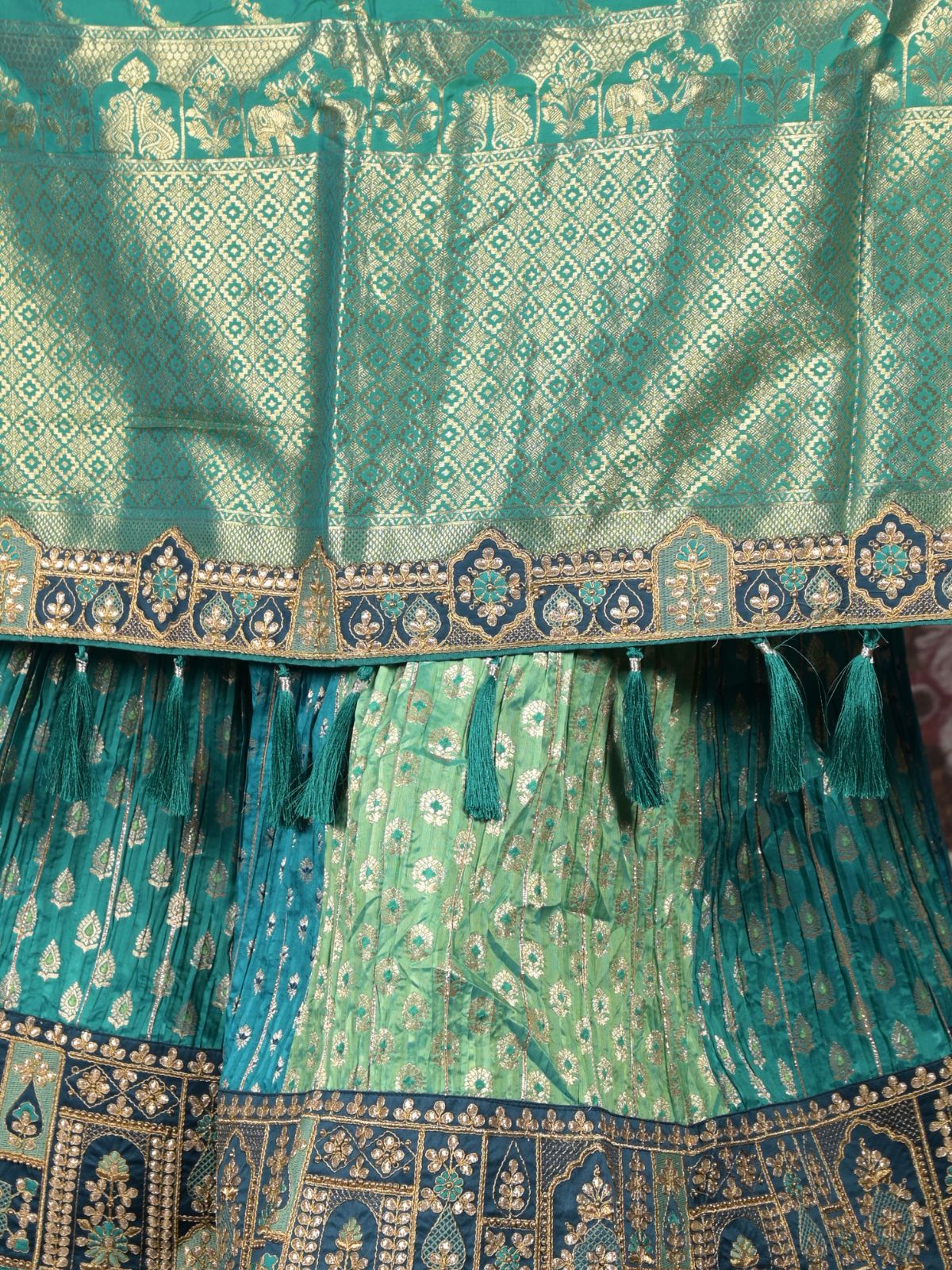 Odette Teal Dual Tone Woven Semi Stitched Net Lehenga Set With Dupatta And Unstitched Blouse For Women - Image 6