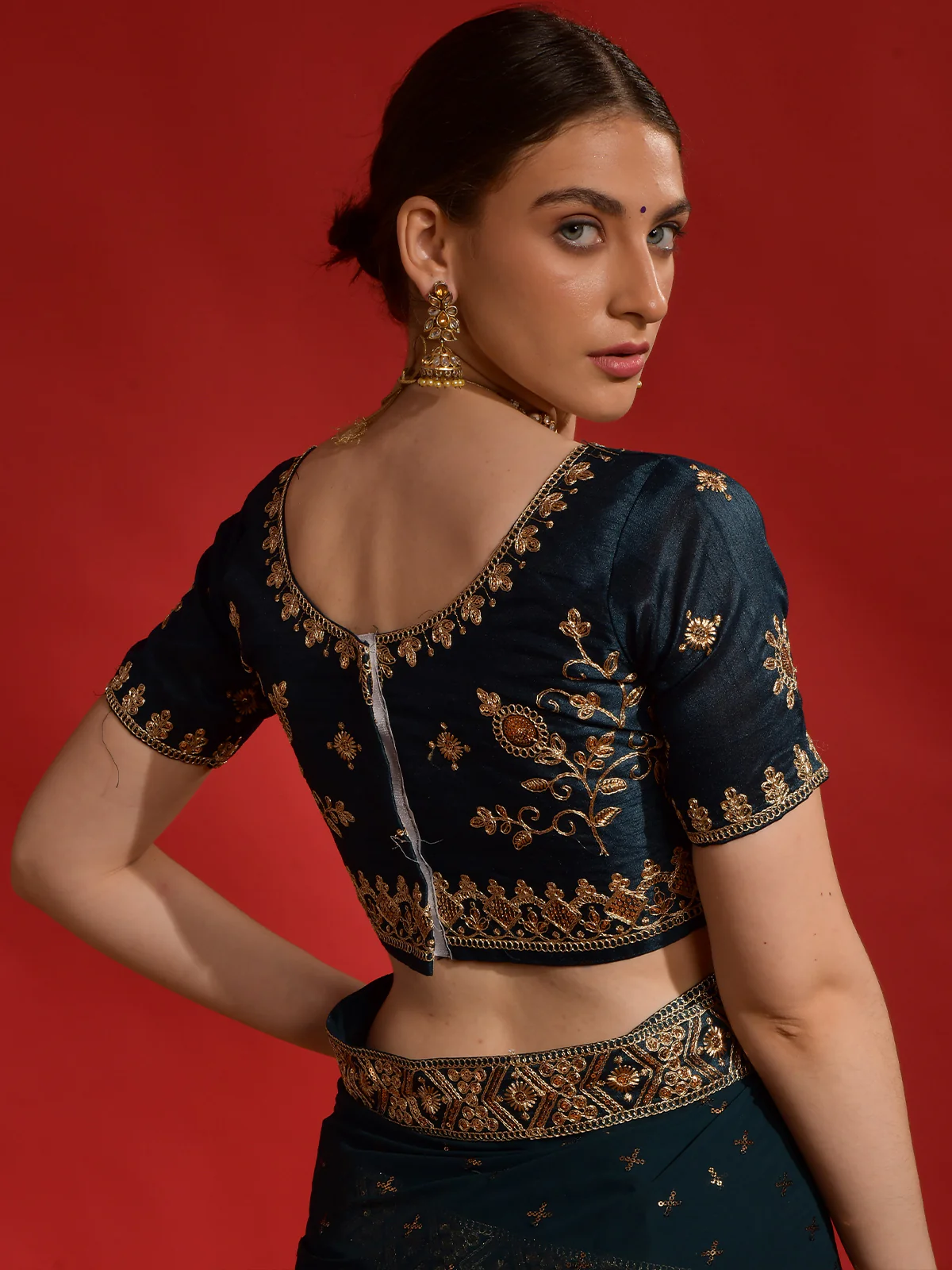 Odette Teal Embroidered Georgette Saree With Unstitched Blouse For Women - Image 7