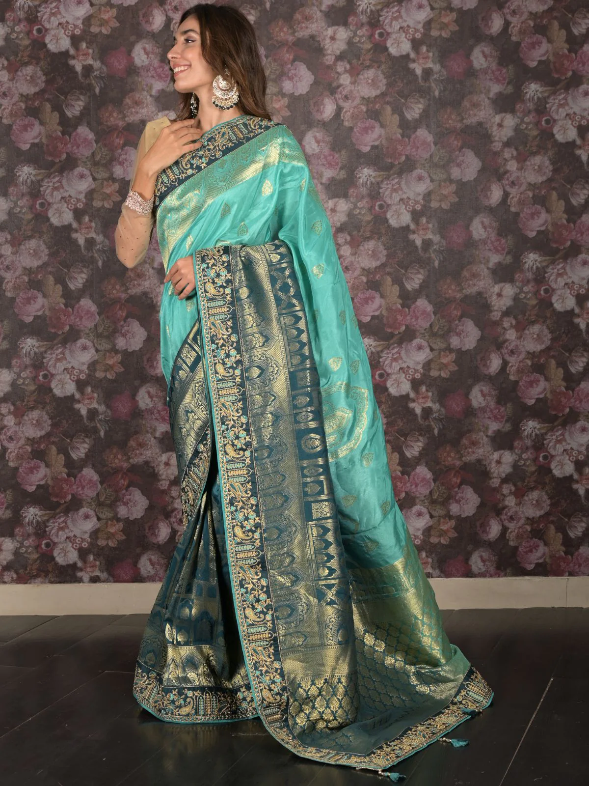 Odette Teal Embroidered Silk Blend Saree with Unstitched Blouse for Women - Image 2