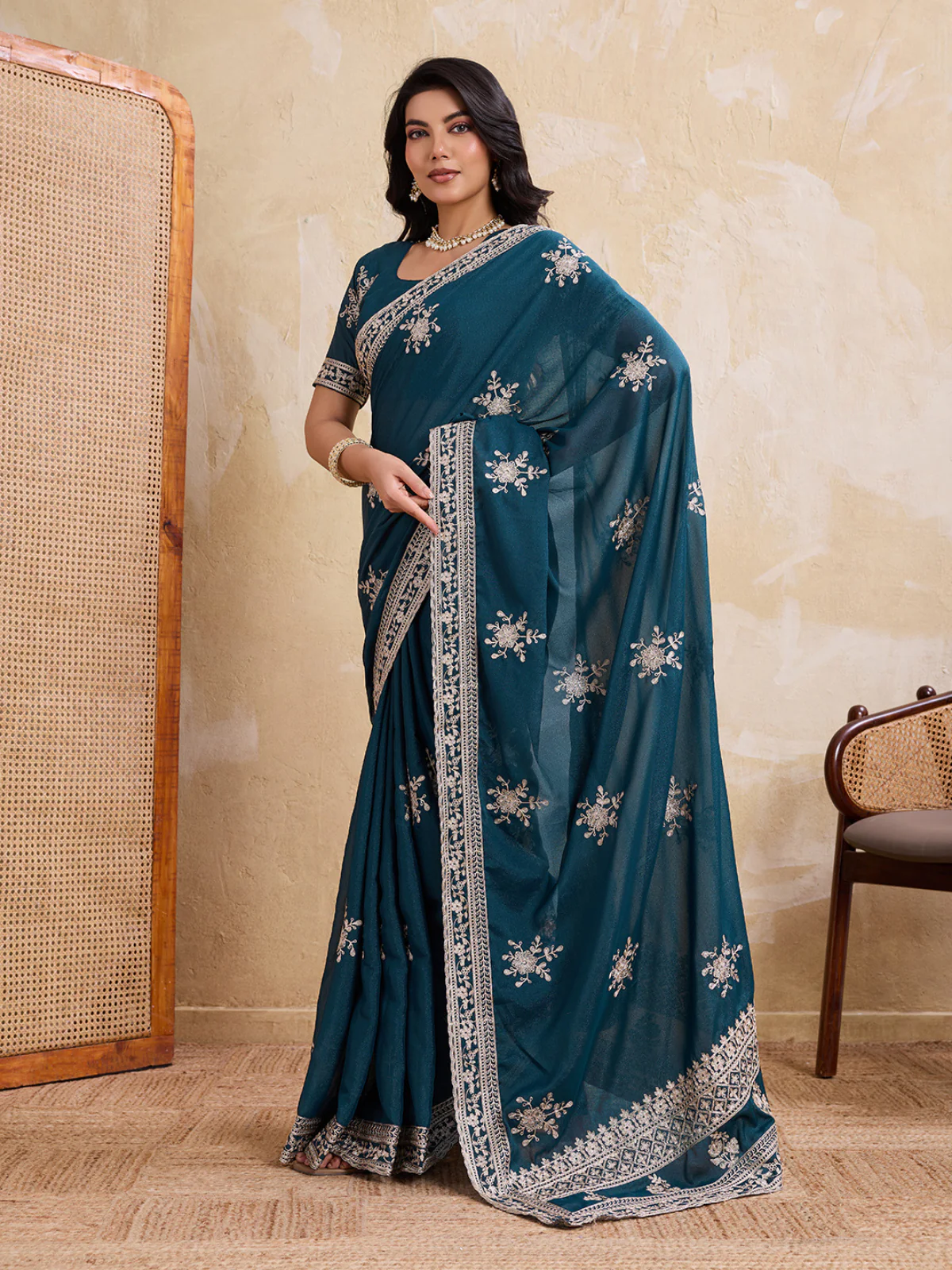 Odette Teal Georgette Printed Saree For Women - Image 2