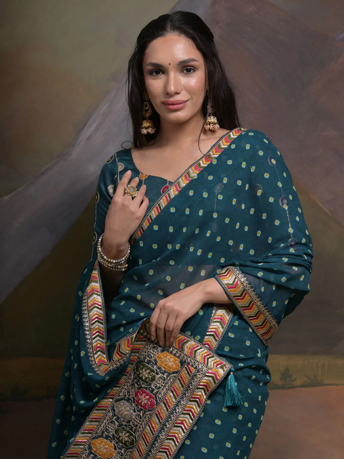Odette Teal Printed Georgette Saree With Unstitched Blouse For Women - Image 4