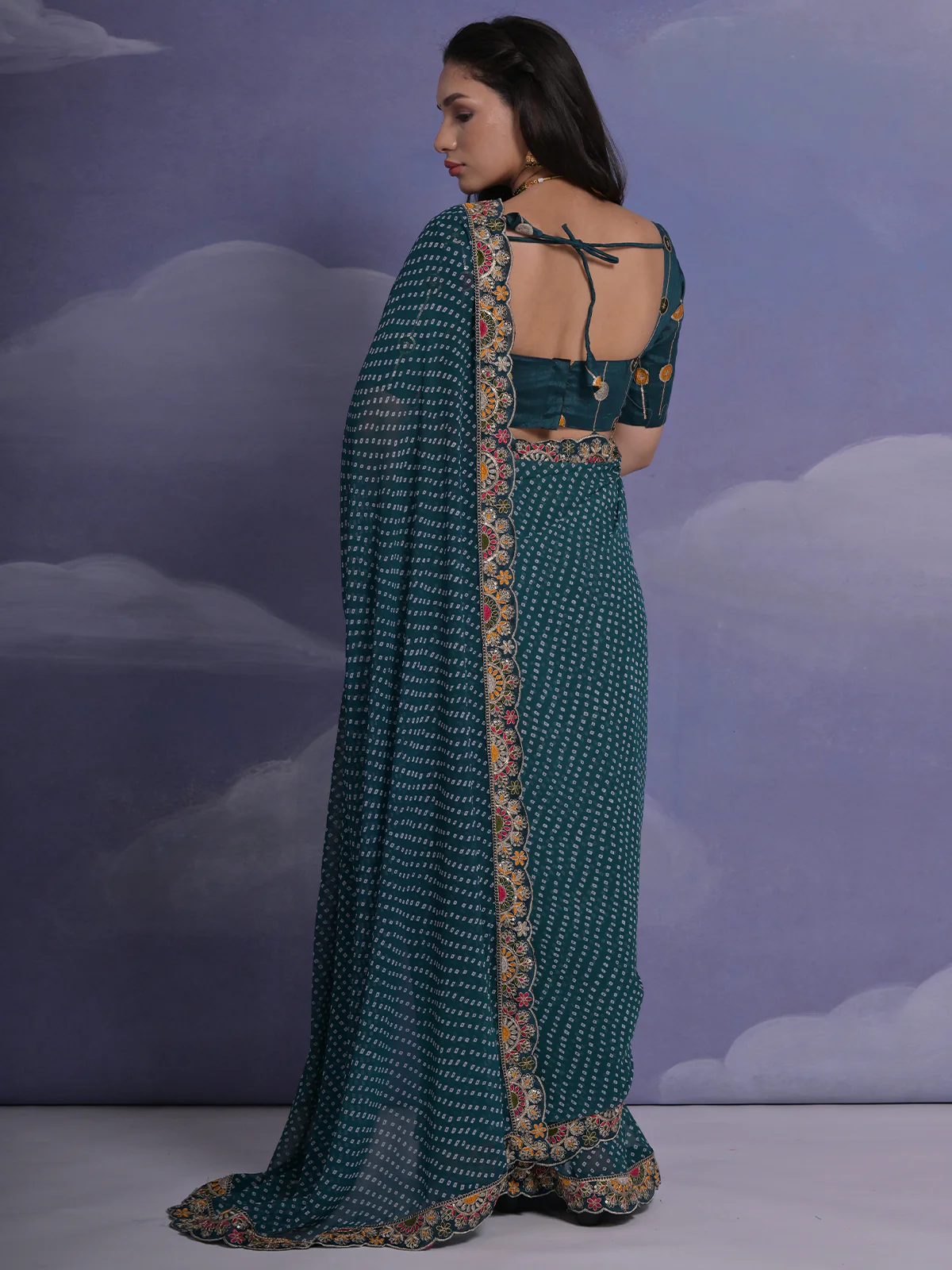 Odette Teal Printed Georgette Saree With Unstitched Blouse For Women - Image 4