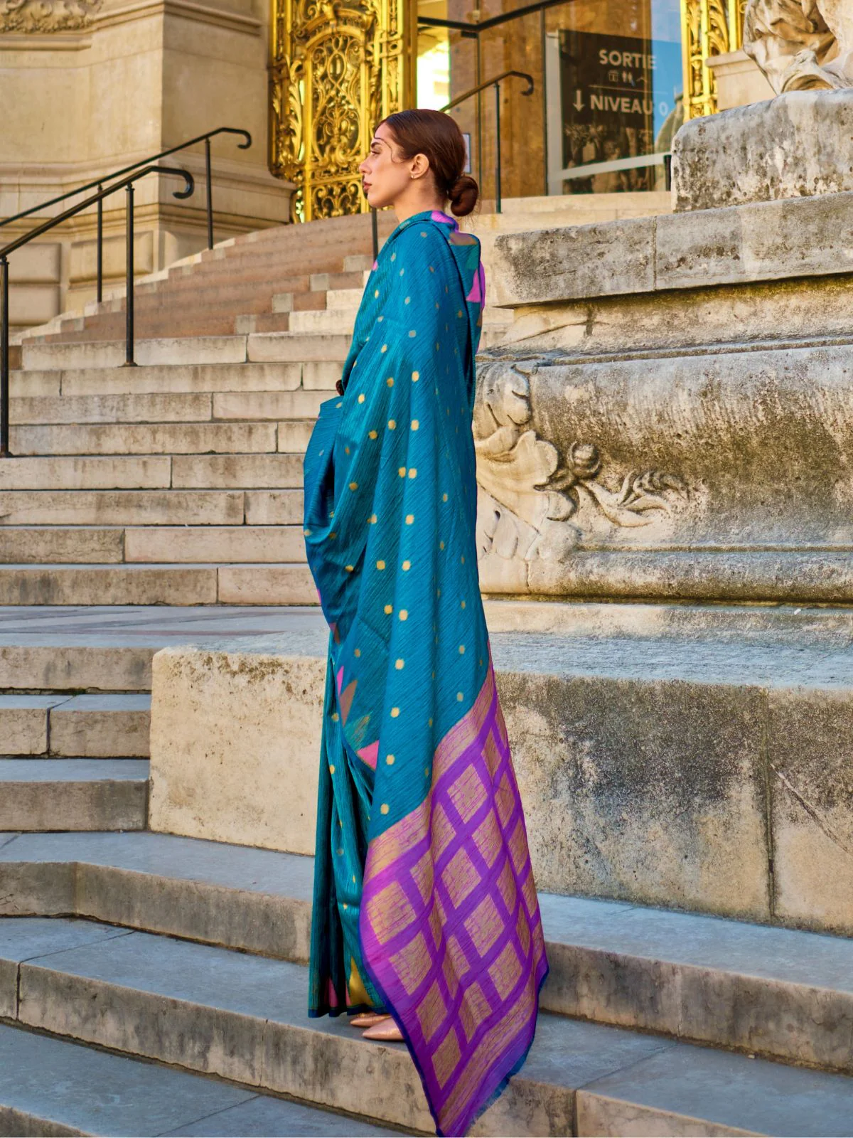 Odette Teal Silk Blend Woven Saree With Unstitched Blouse For Women - Image 2