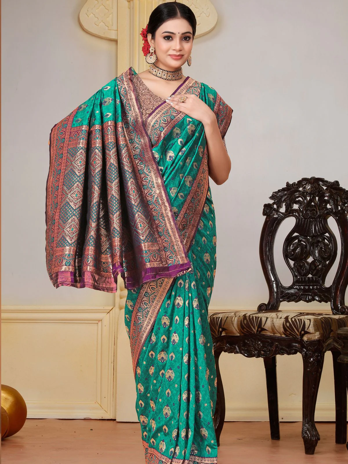 Odette Teal Woven Banarasi Silk Saree With unstitched Blouse For Women - Image 3