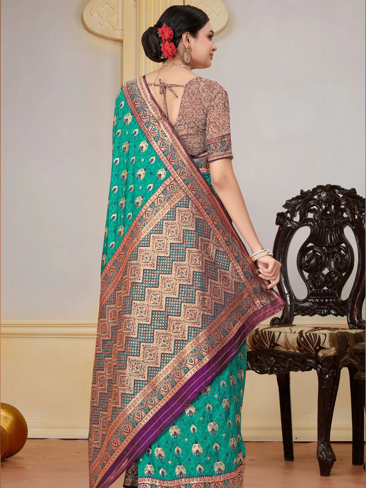 Odette Teal Woven Banarasi Silk Saree With unstitched Blouse For Women - Image 5