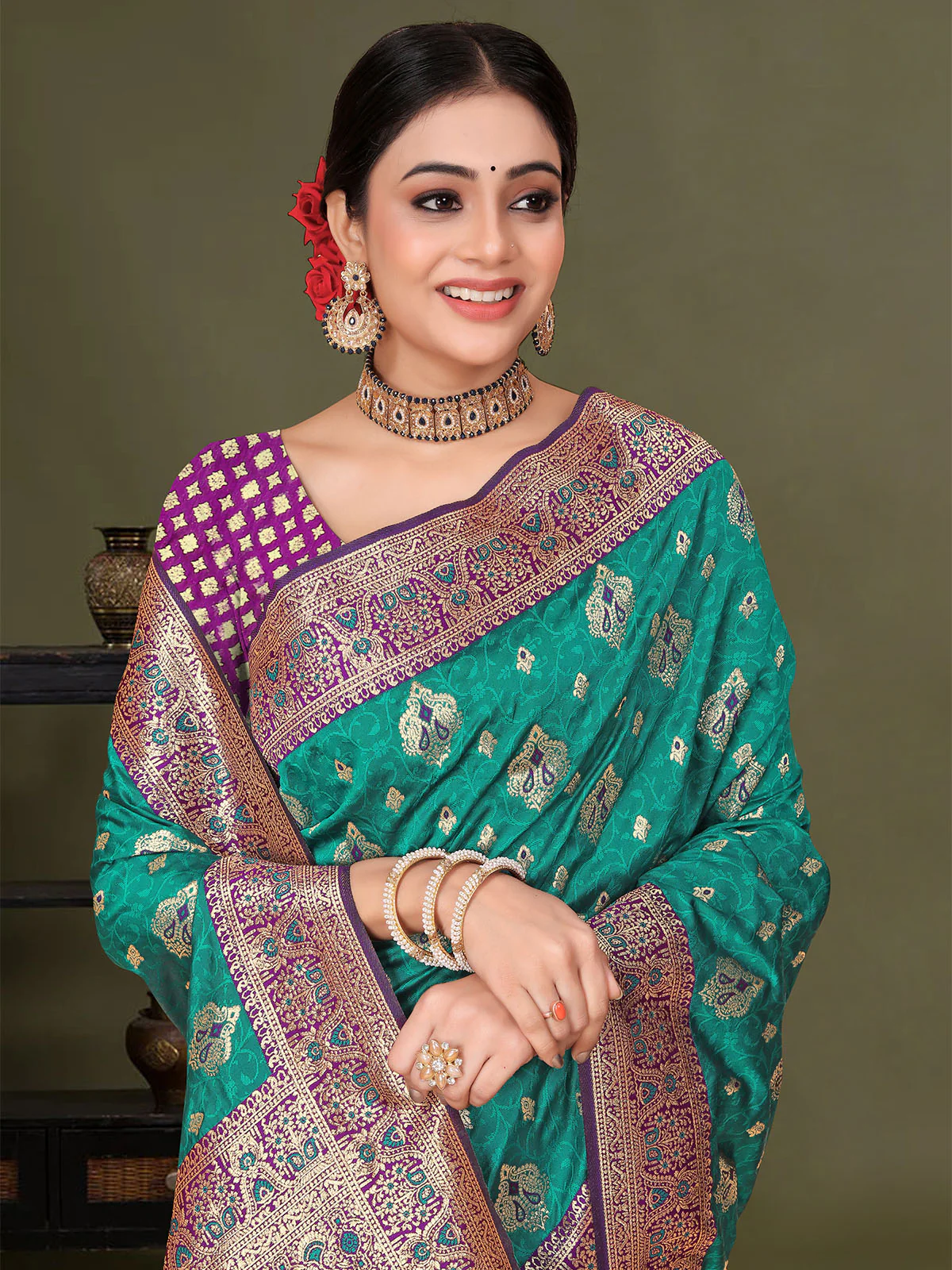 Odette Teal Woven Banarasi Silk Saree With Unstitched Blouse For Women - Image 4