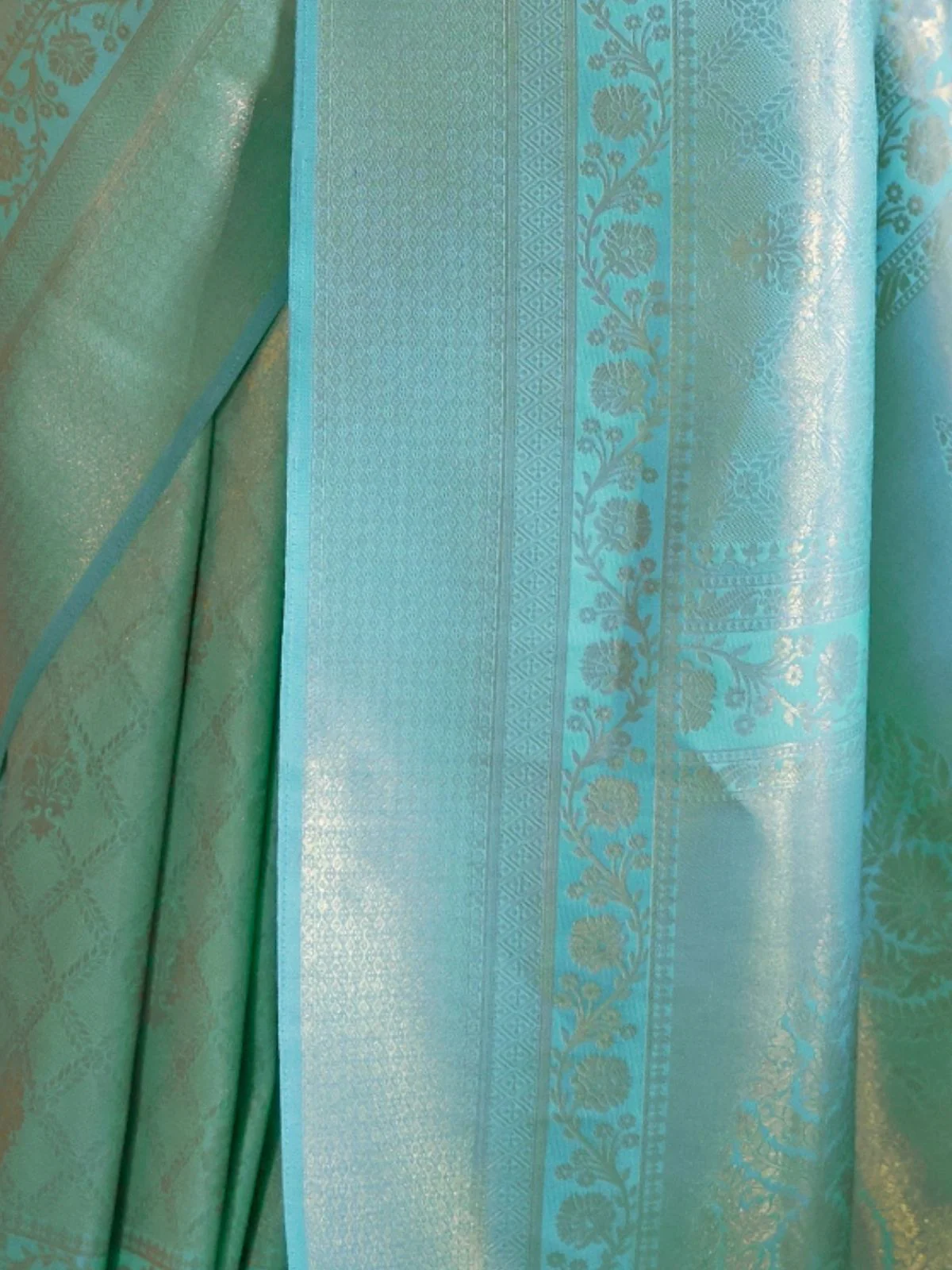 Odette Sea Green Woven Design Silk Blend Saree With Unstitched Blouse For Women - Image 3