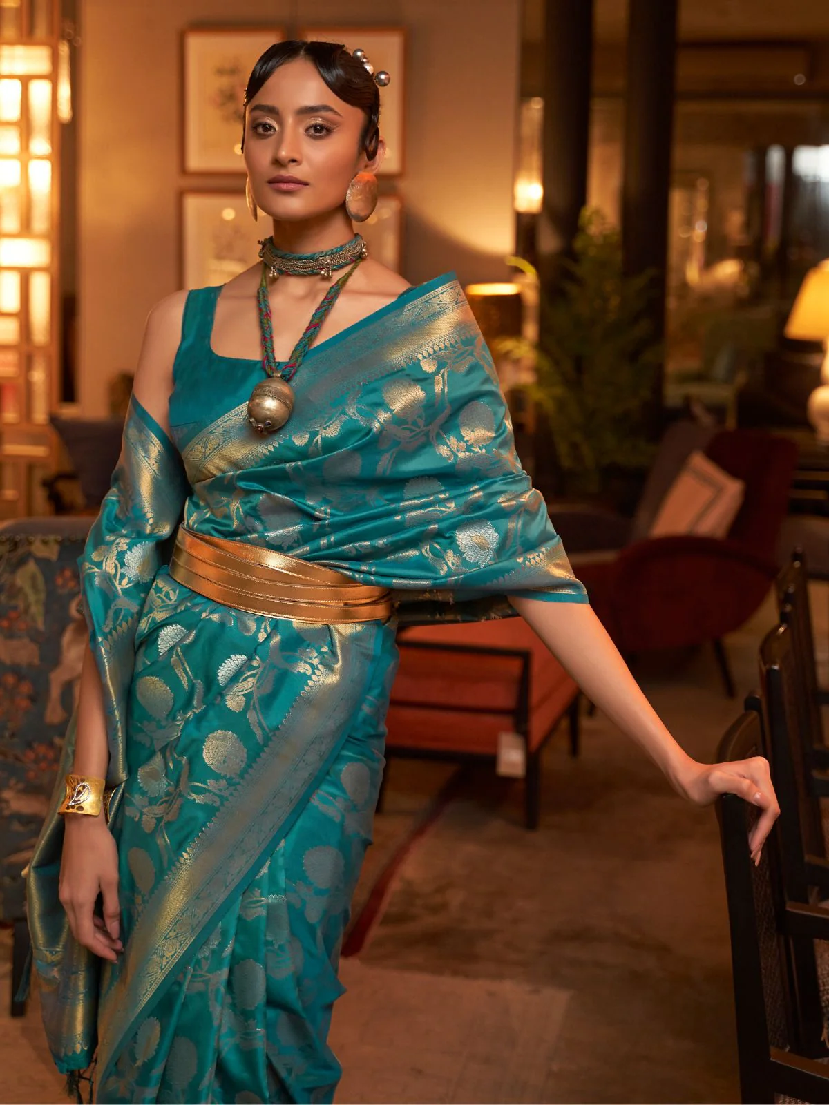 Odette Teal Woven Design Silk Blend Saree With Unstitched Blouse For Women - Image 2