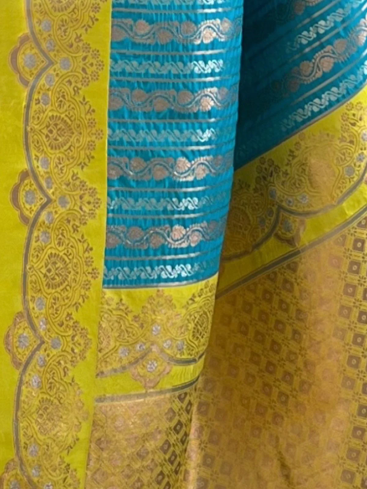 Odette Teal Woven Design Soft Silk Saree With Unstitched Blouse For Women - Image 4