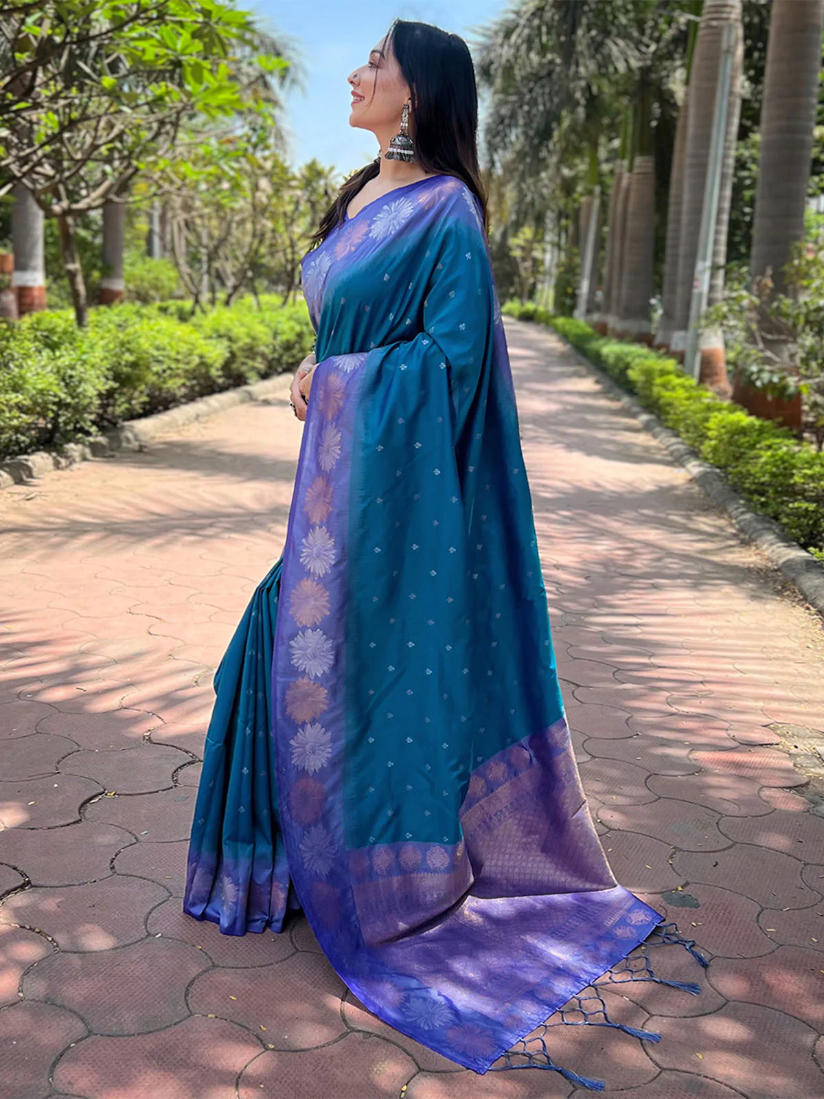 Odette Teal Woven Design Soft Silk Saree With Unstitched Blouse For Women - Image 2