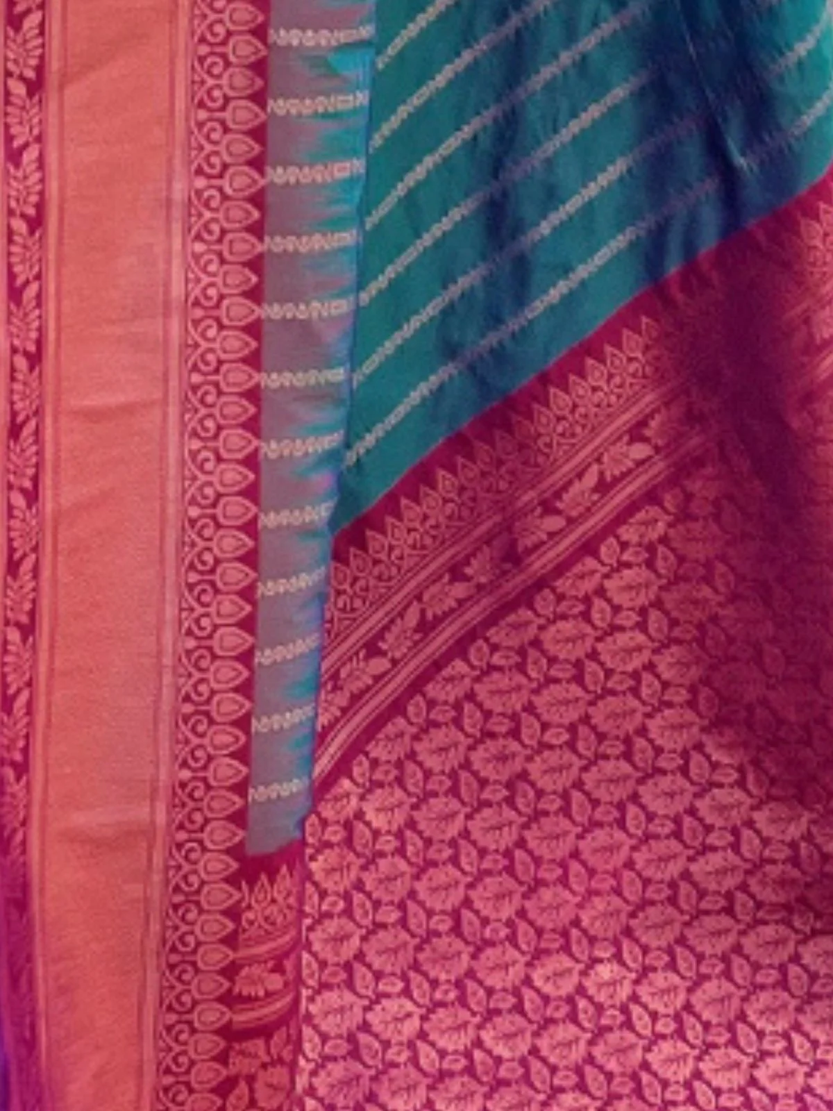Odette Teal Woven Design Soft Silk Saree With Unstitched Blouse For Women - Image 4