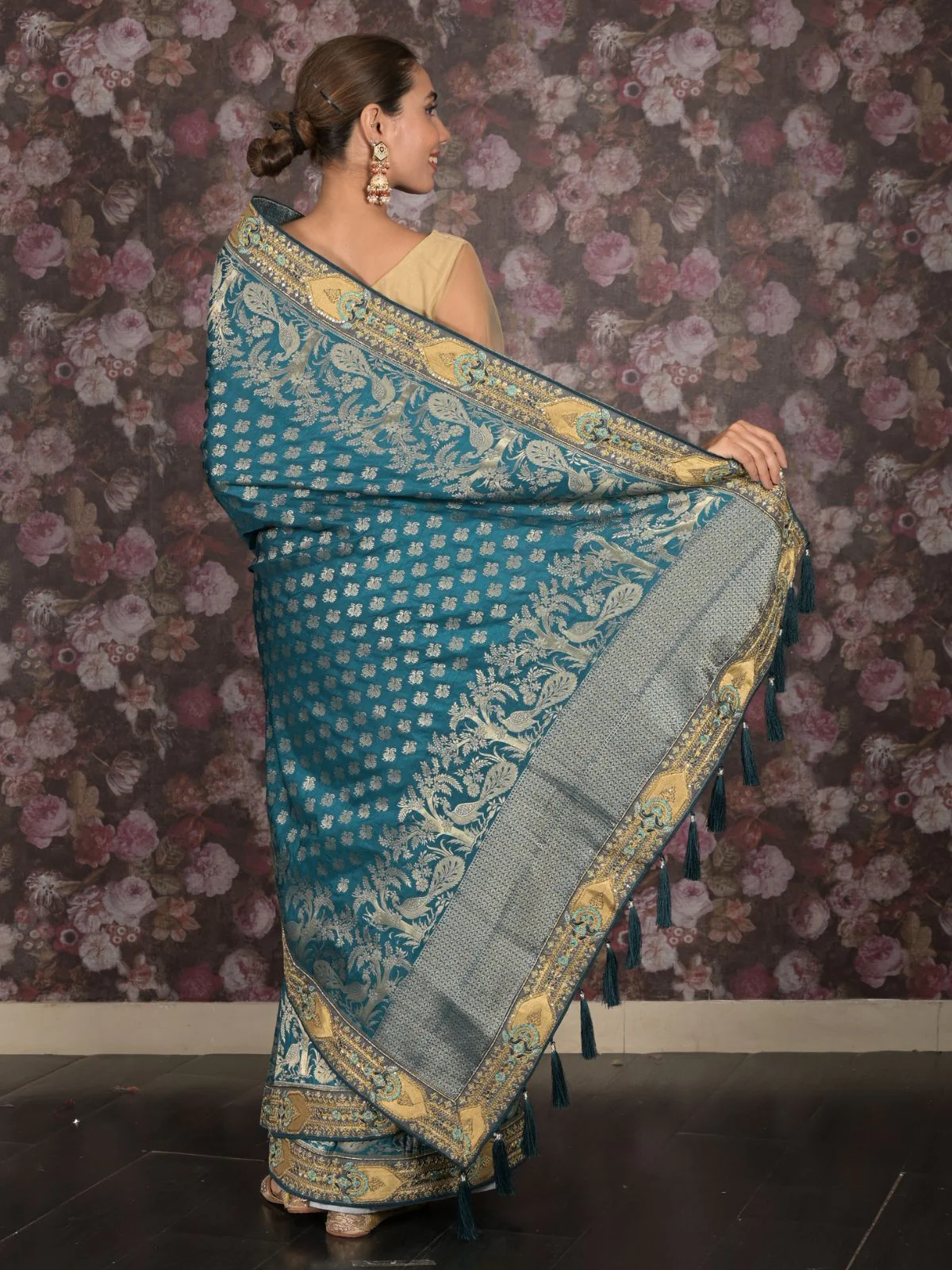 Odette Teal Woven Heavy Silk Blend Bridal Saree With Unstitched Blouse For Women - Image 4