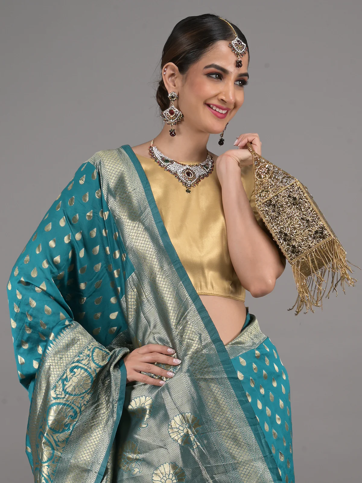 Odette Teal Woven Silk Blend Saree with Unstitched Blouse for Women - Image 4