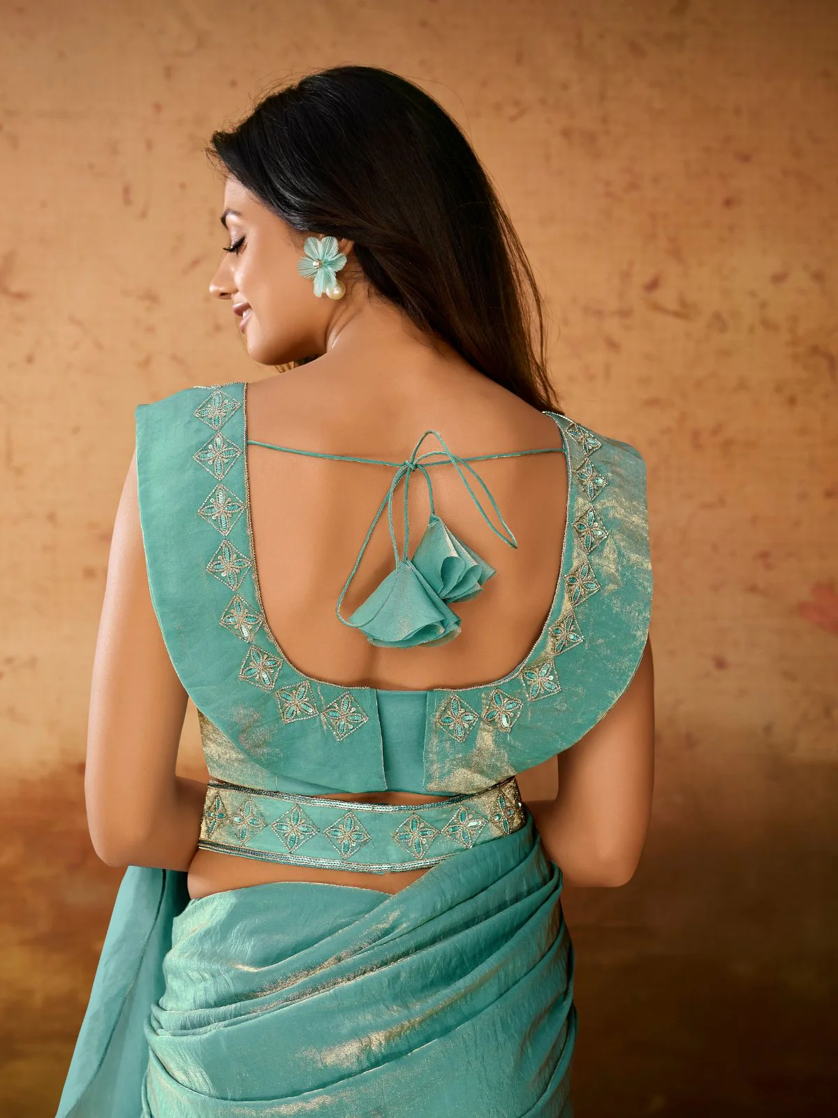 Odette Turquoise Solid Organza Ready To Wear Saree With Stitched Blouse For Women - Image 6