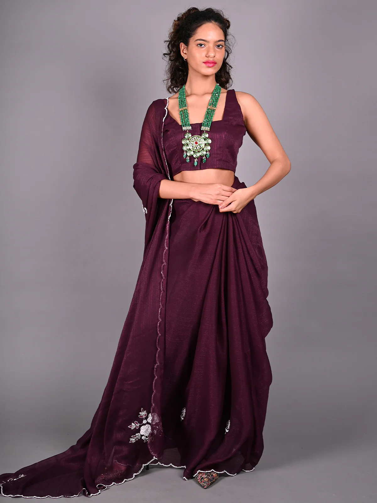 Odette Violet Silk Blend Embroidered Saree For Women - Image 3