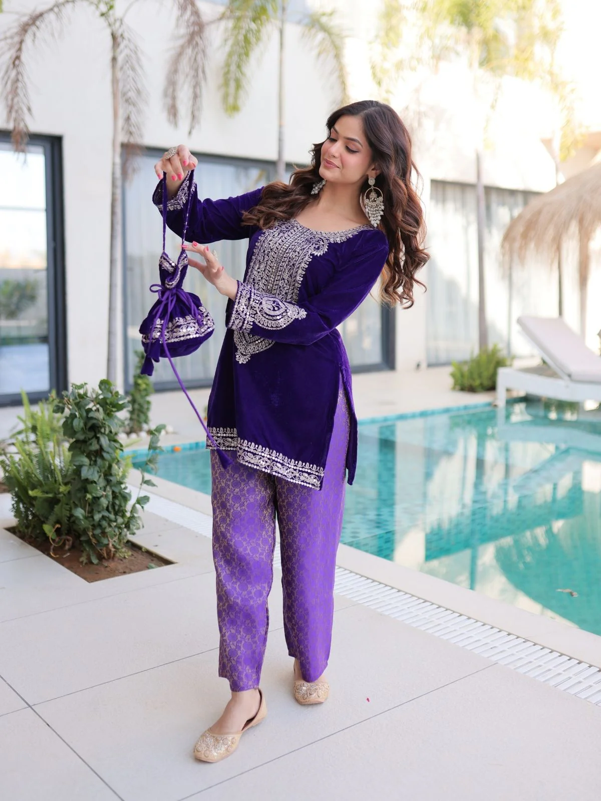Odette Violet Velvet Embroidered Kurta Set For Women - Image 2