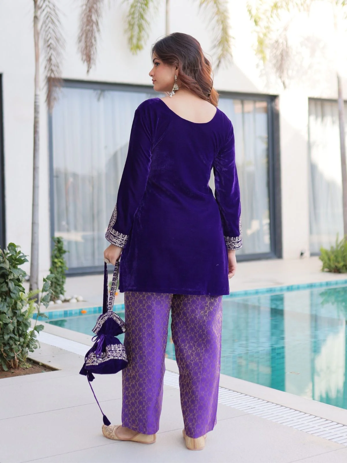 Odette Violet Velvet Embroidered Kurta Set For Women - Image 3