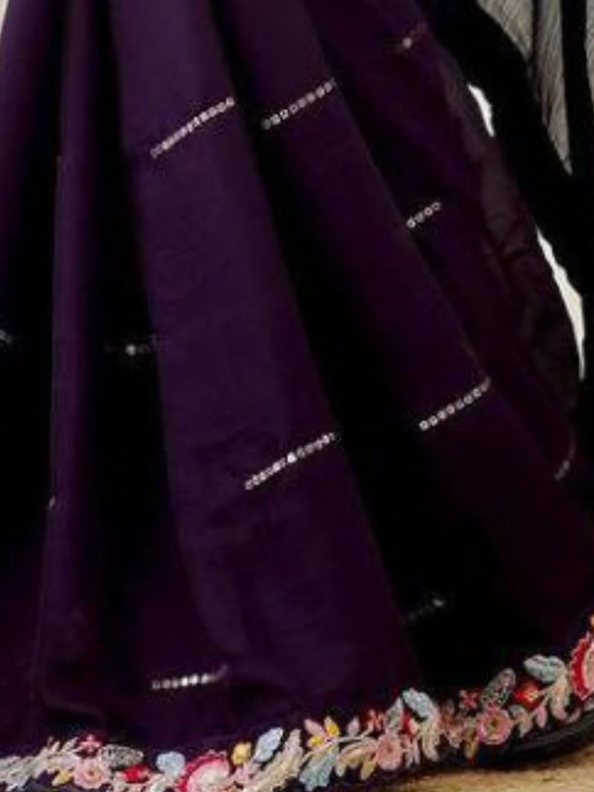 Odette Violet Embroidered Silk Blend Saree With Stitched Blouse For Women - Image 4