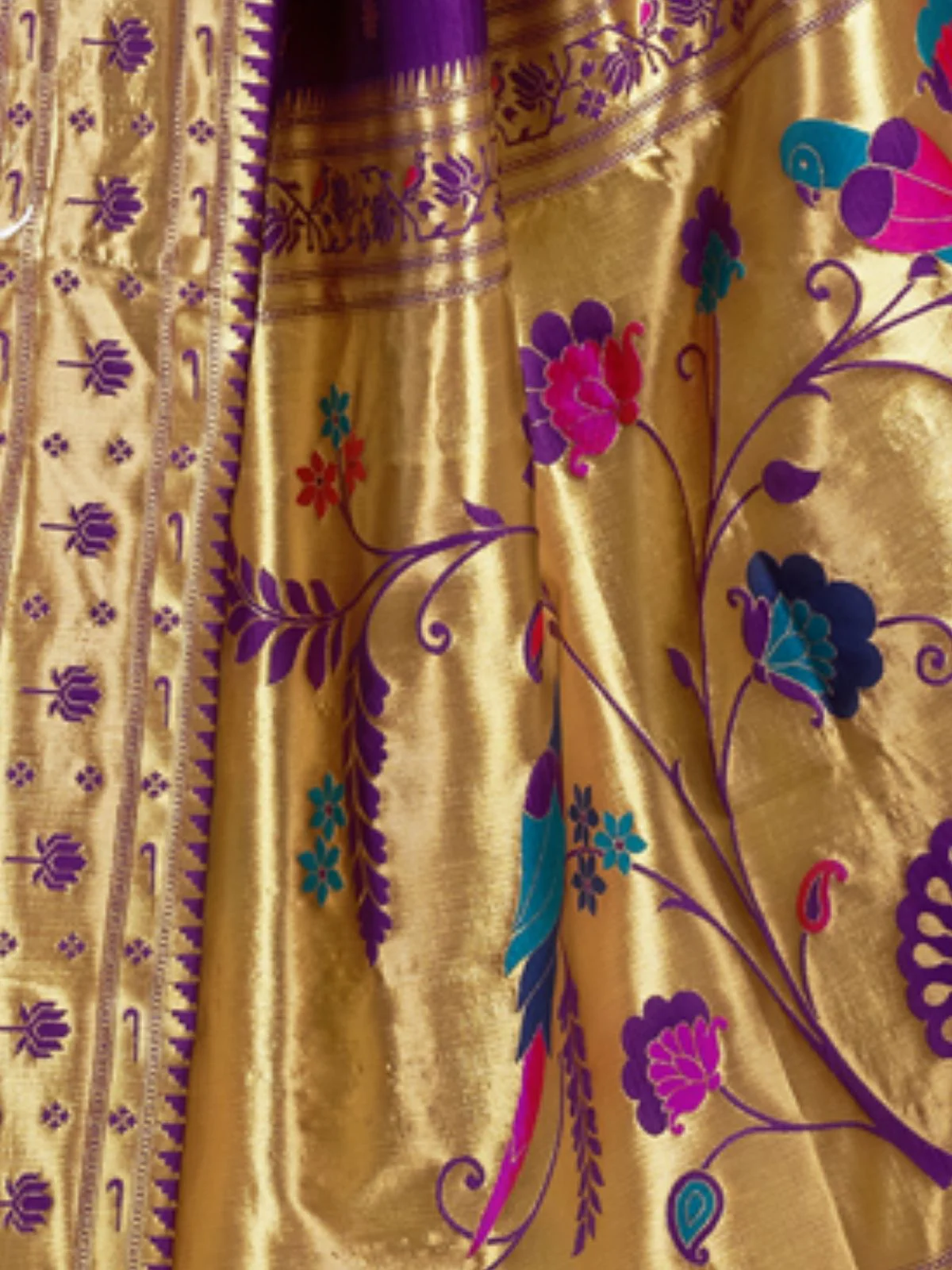 Odette Voilet Silk Woven Saree For Women - Image 5