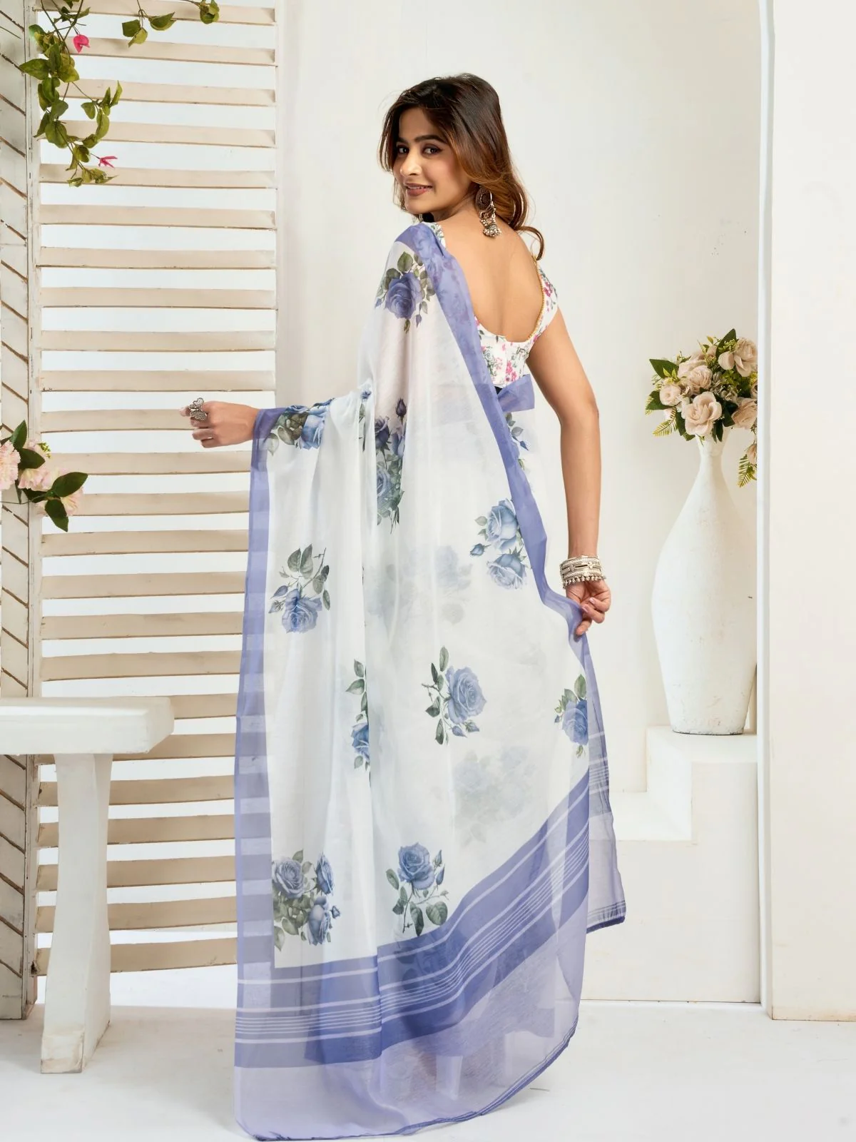 Odette White And Blue Cotton Linen Zari Work Saree For Women - Image 4