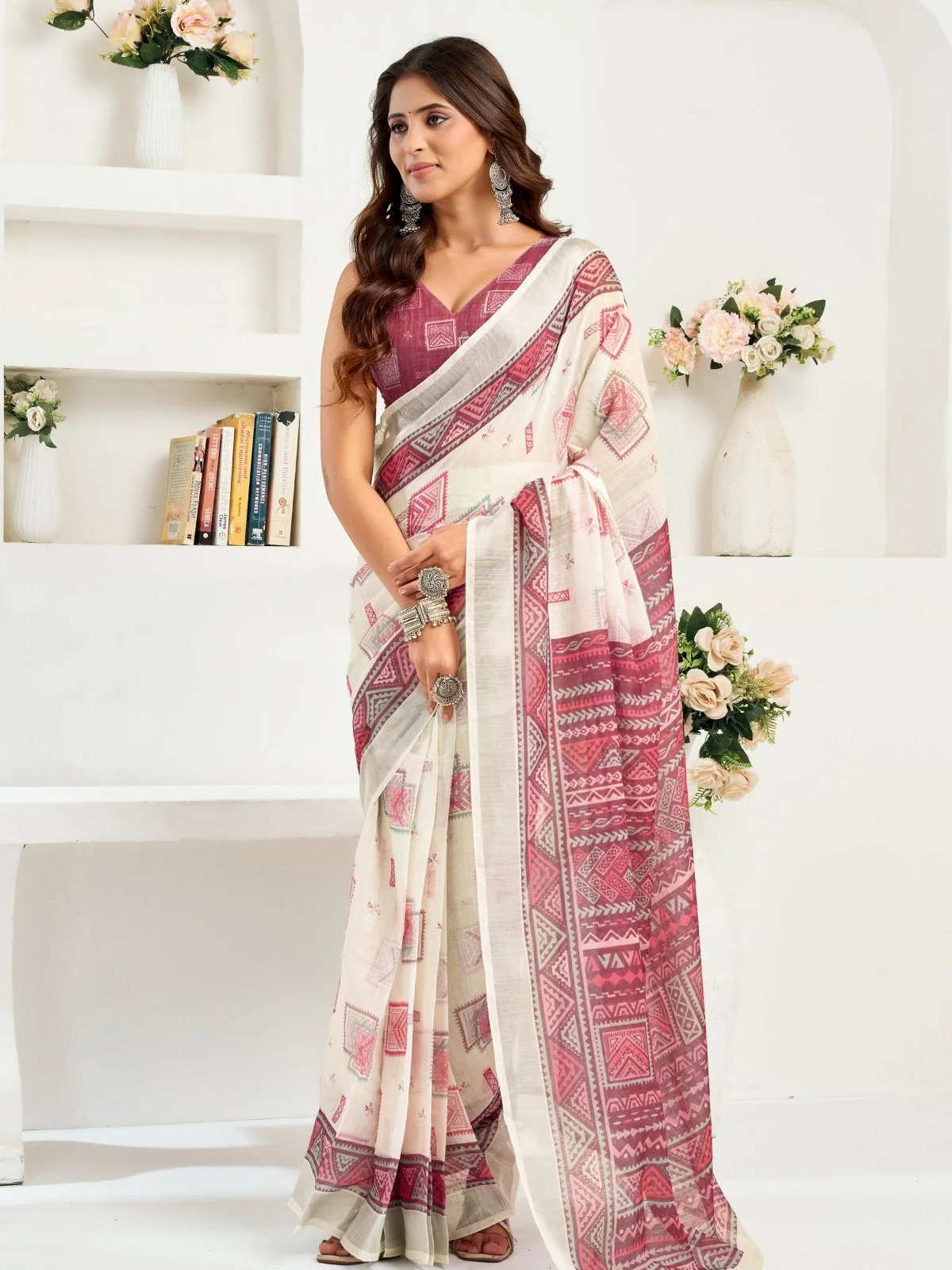 Odette White And Dark Mauve Cotton Linen Zari Work Saree For Women - Image 3