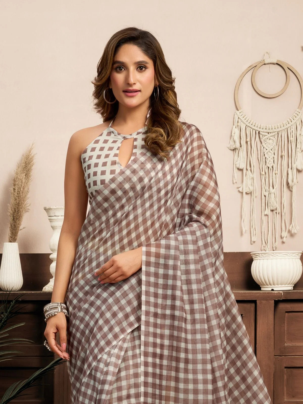 Odette White And Mauve Cotton Linen Zari Work Saree For Women - Image 5