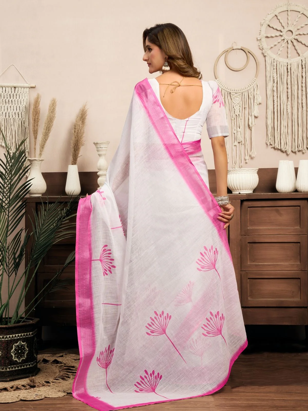 Odette White And Pink Cotton Linen Zari Work Saree For Women - Image 4