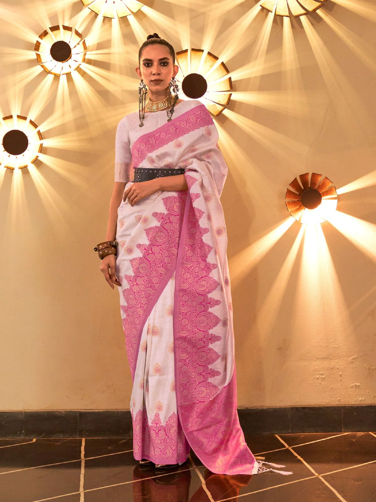 Odette White And Pink Silk Blend Woven Saree With Unstitched Blouse For Women