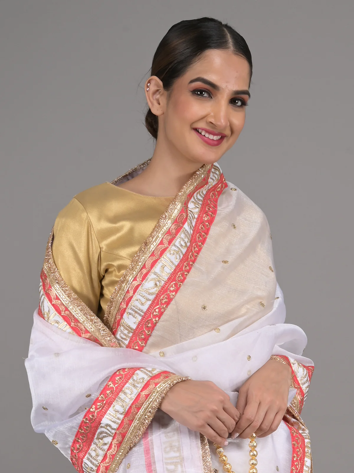 Odette White and Red Embroidered Organza Saree for Women - Image 4