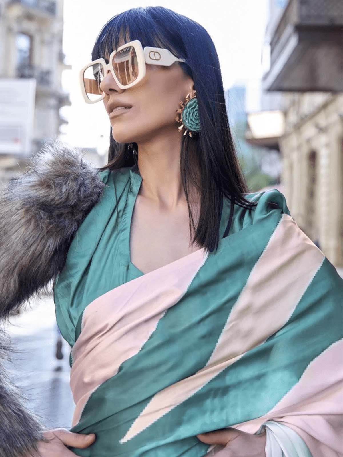 Odette White And Teal Satin Printed Saree With Unstitched Blouse For Women - Image 3