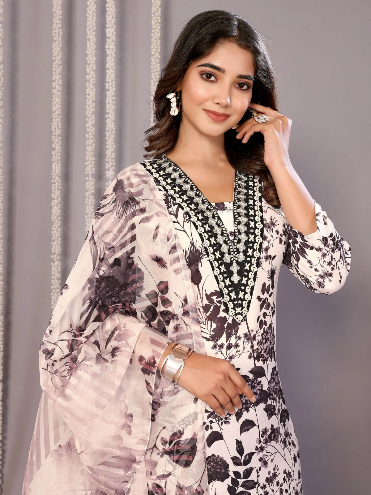 Odette White & Black Cotton Blend Printed Stiched Kurta Set For Women - Image 4