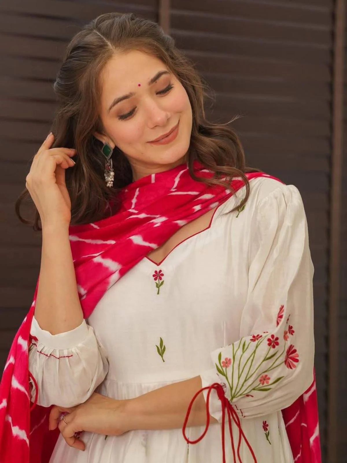 Odette White Chanderi Embriodered Stitched Kurta Set For Women - Image 3